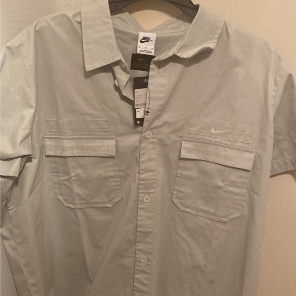 Nike Gray Casual Button Down Shirt for Everyday Style